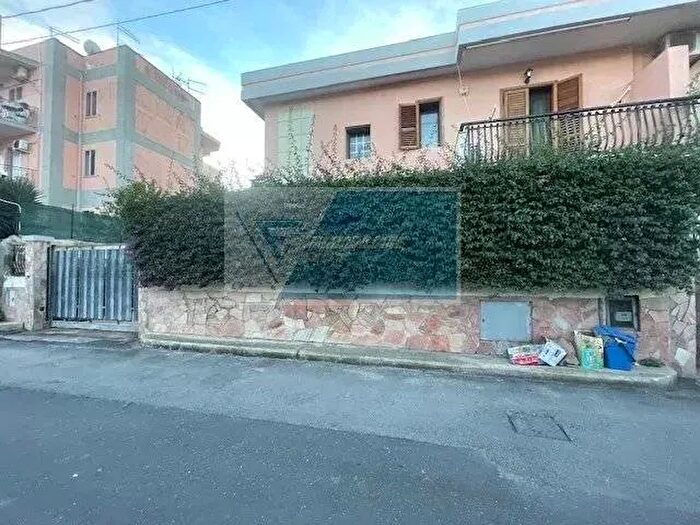 Casa con 7 locali in vendita in Siracusa