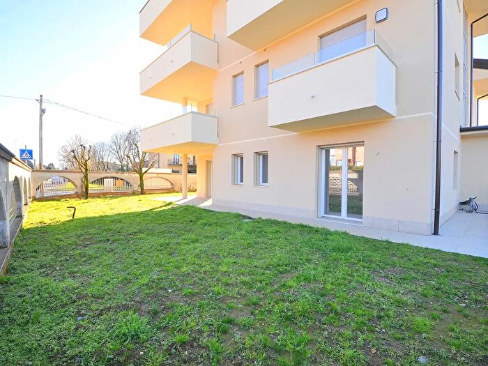 Appartamento trilocale in vendita in Casorezzo