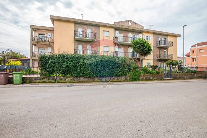 Appartamento con 6 locali in vendita in Via Francesco Spadaro, Caltagirone