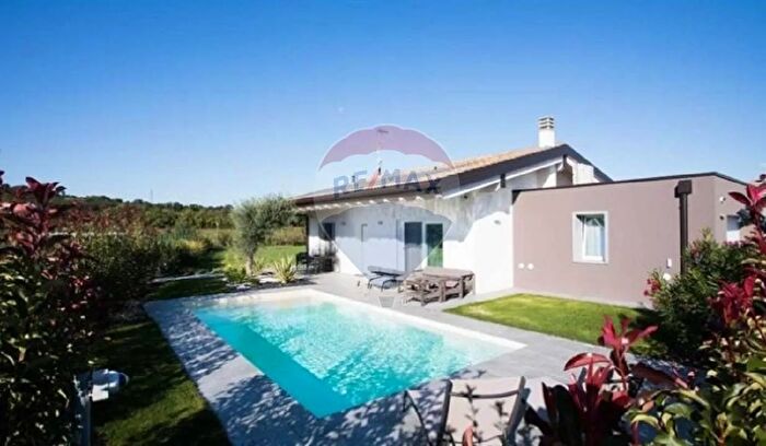 Casa quadrilocale in vendita in Via Monticelli, Soiano Del Lago