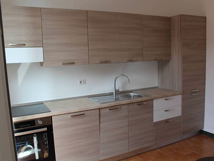 Appartamento trilocale in affitto in Via Pietro Gassendi, Certosa, Milano