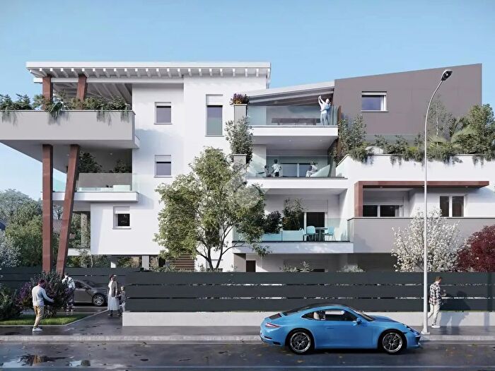 Appartamento trilocale in vendita in Via Cesare Battisti, Carugate