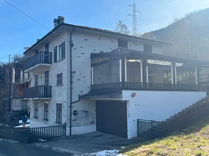 Appartamento trilocale in vendita in Via Porto, Albosaggia