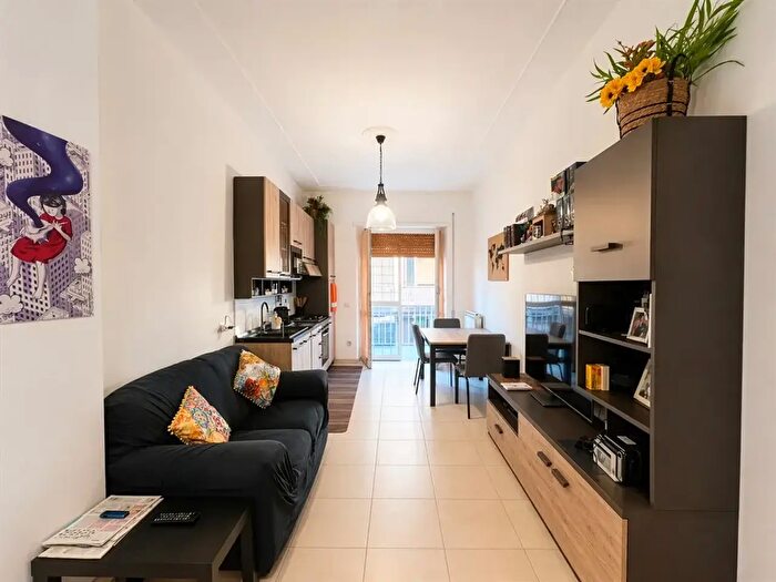 Appartamento trilocale in vendita in Via Rocca Fiorita, Roma