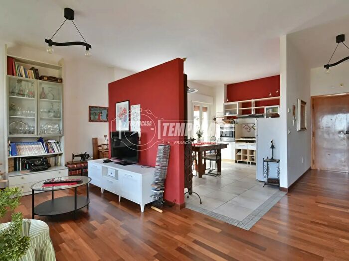 Appartamento con 5 locali in vendita in Via Marcelletta, Osimo