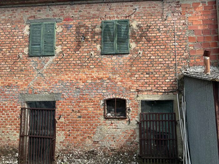 Casa quadrilocale in vendita in Cortona