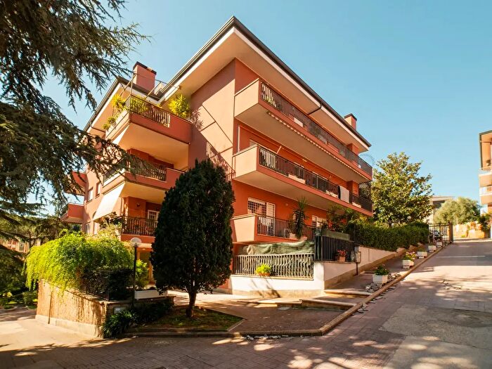 Appartamento monolocale in vendita in Via Michelangelo Peroglio, Roma