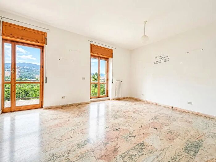Appartamento quadrilocale in vendita in Via Libero Grassi, Cosenza