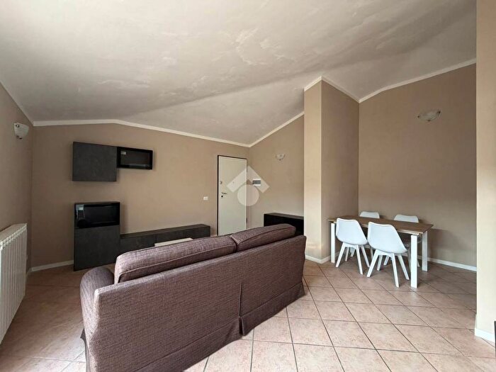 Appartamento bilocale in affitto in Via Ponte Fabbro, Centro, Cologne