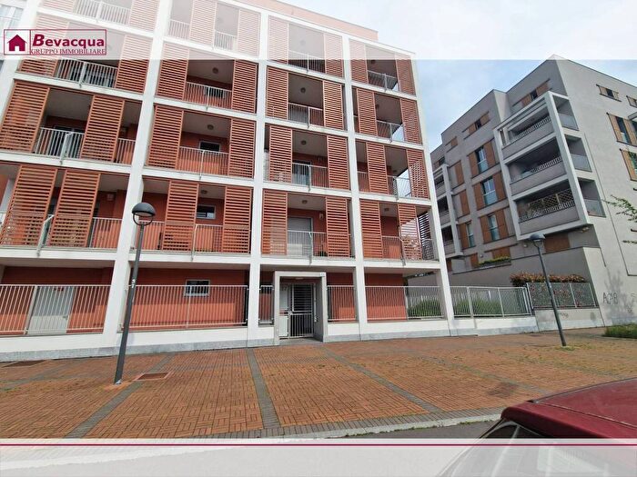Appartamento bilocale in affitto in Via Lucio Giunio Columella, Precotto, Milano