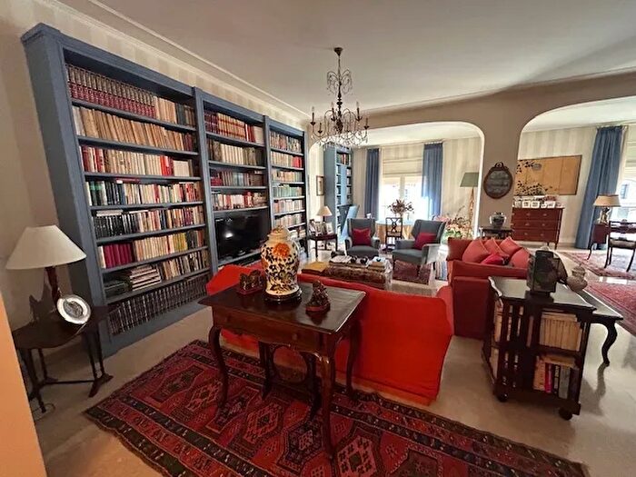 Appartamento con 5 locali in vendita in Via Giambattista Bodoni, Parma