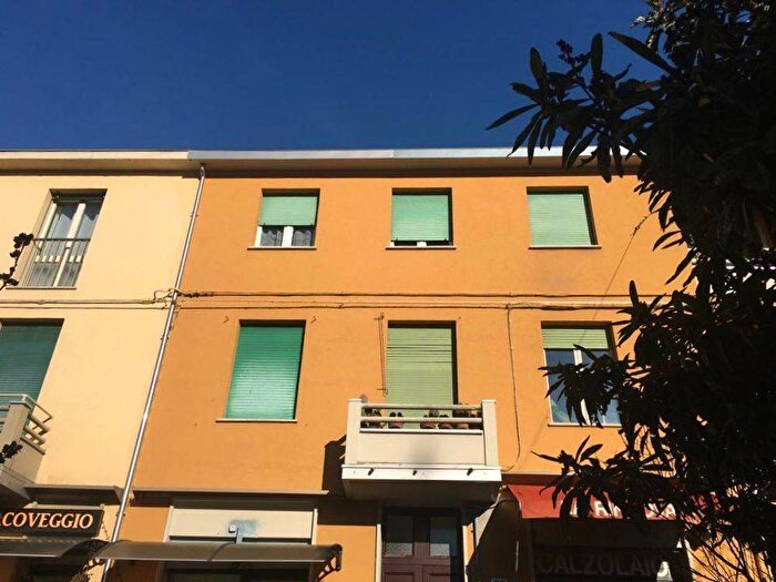 Appartamento trilocale in affitto in Via Lionello Spada, Bolognina, Bologna