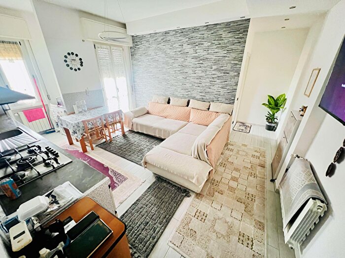 Appartamento trilocale in vendita in Paderno Dugnano