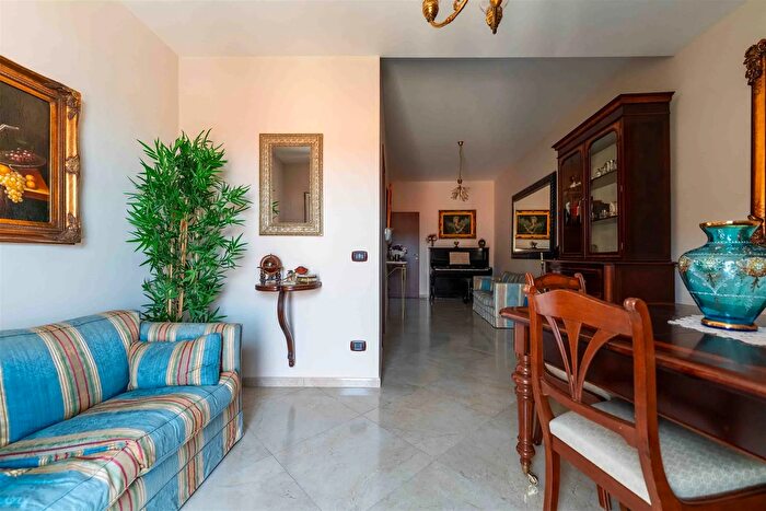 Casa quadrilocale in vendita in Lascari, Lascari