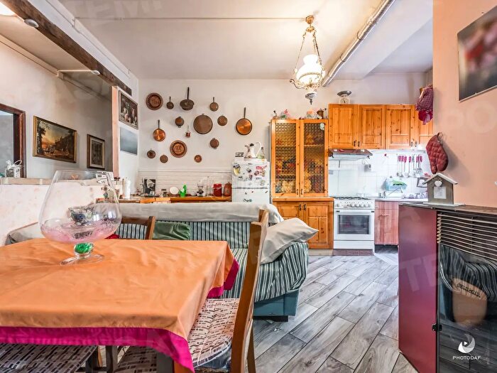 Appartamento quadrilocale in vendita in Via del Mercato, Pavullo Nel Frignano