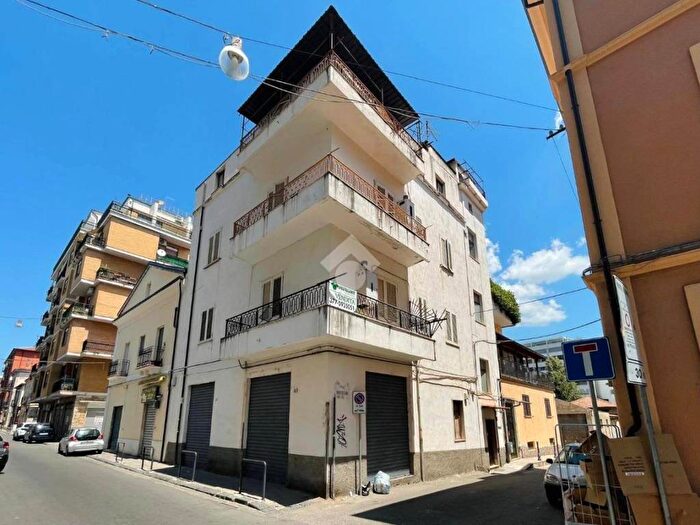 Appartamento con 5 locali in affitto in Via XXIV Maggio, Centro, Cosenza