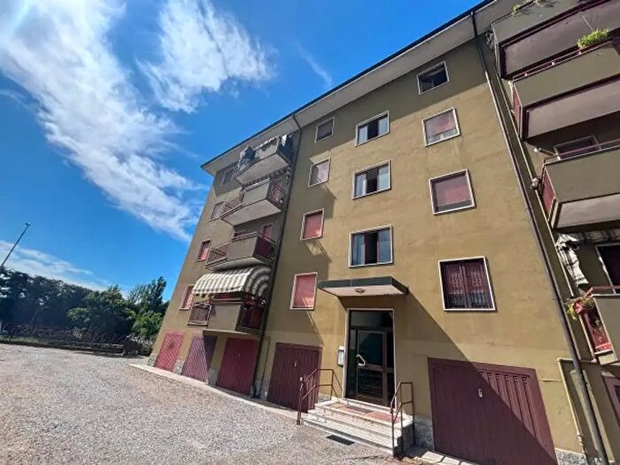 Appartamento trilocale in vendita in Via della Pesa, Tavazzano Con Villavesco