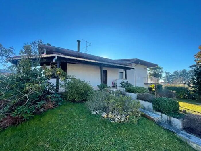 Casa con 5 locali in vendita in Via delle Vittorie, Arconate