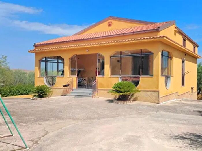 Casa con 6 locali in vendita in Strada Provinciale Canicattìbadia, Canicatti
