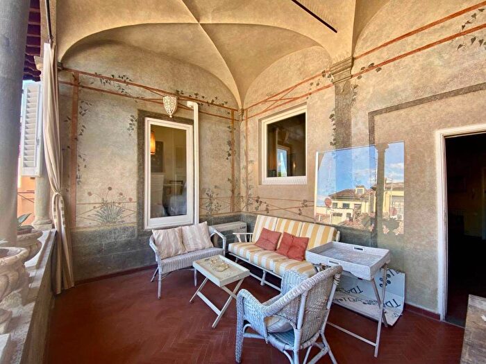 Casa trilocale in affitto in Via dei Serragli, Santo Spirito, Firenze