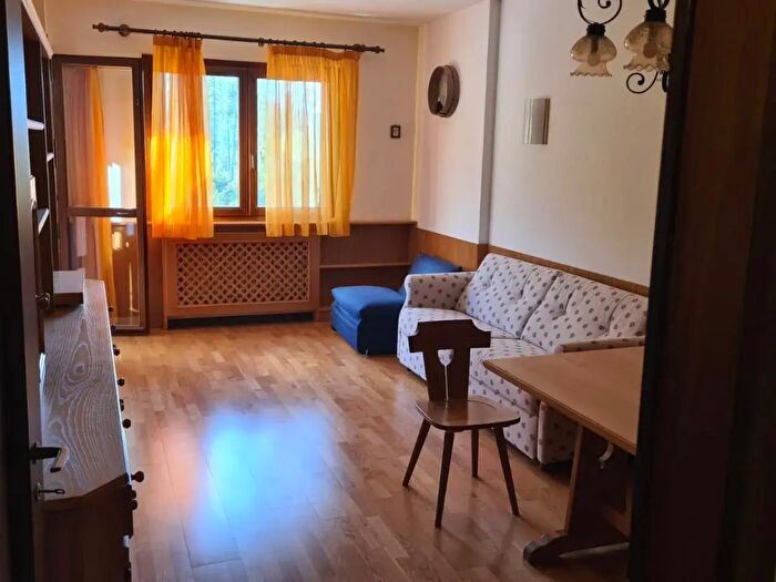 Appartamento trilocale in vendita in Piazzale Nevegàl, Belluno