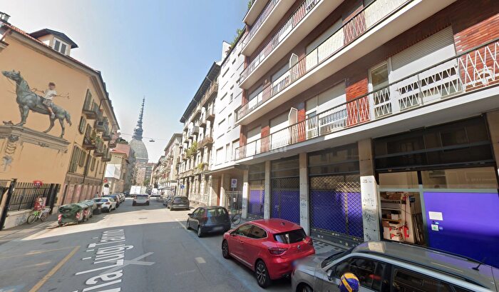 Appartamento trilocale in affitto in Via Luigi Tarino Bis, Torino