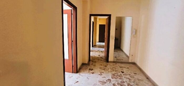 Appartamento con 5 locali in vendita in Via Mascalucia Siracusa, Siracusa