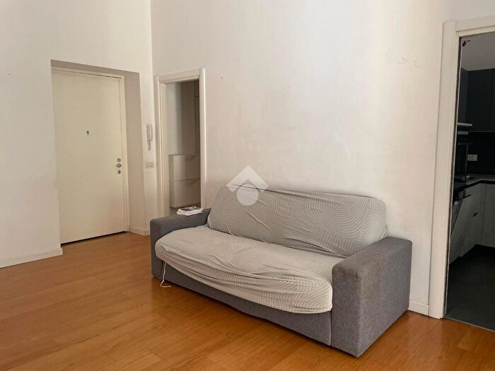 Appartamento trilocale in affitto in Via Leone Tolstoi, Milano