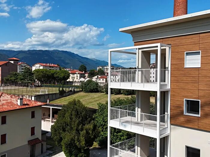 Appartamento con 6 locali in vendita in Via Cereria, Bassano Del Grappa