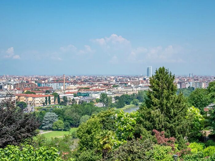 Appartamento quadrilocale in vendita in Strada delle Terrazze f, Torino