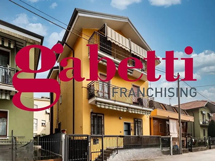 Appartamento trilocale in vendita in Via Amerigo Vespucci, Cinisello Balsamo