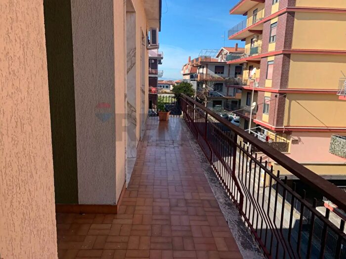 Appartamento con 7 locali in vendita in Via Francesco Crispi, Belpasso