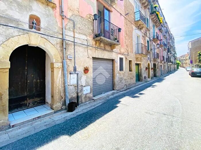 Appartamento bilocale in vendita in Corso Cristoforo Colombo, Paola