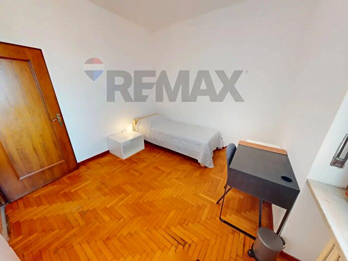 Appartamento quadrilocale in affitto in Via Passo Rolle, Milano