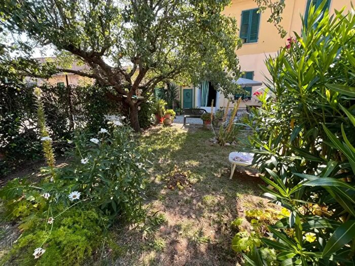 Casa quadrilocale in vendita in San Giuliano Terme