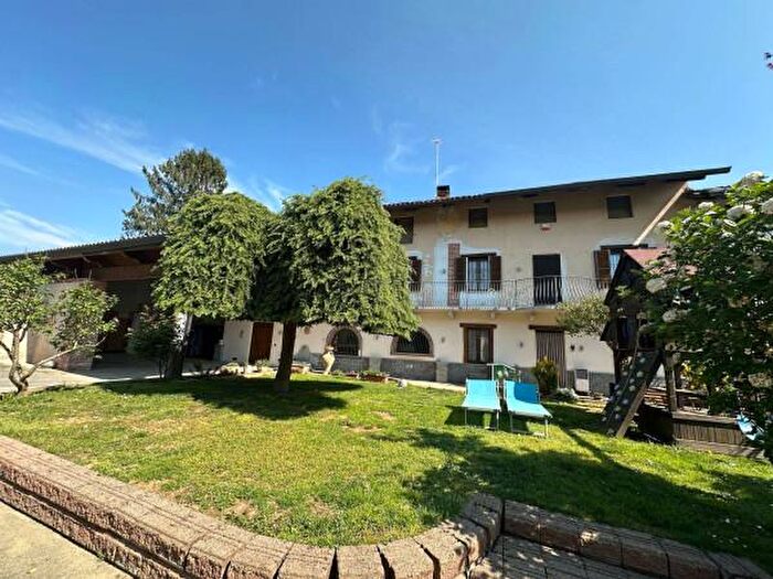 Casa quadrilocale in vendita in Via Don Virgilio Albera, Cavaglia