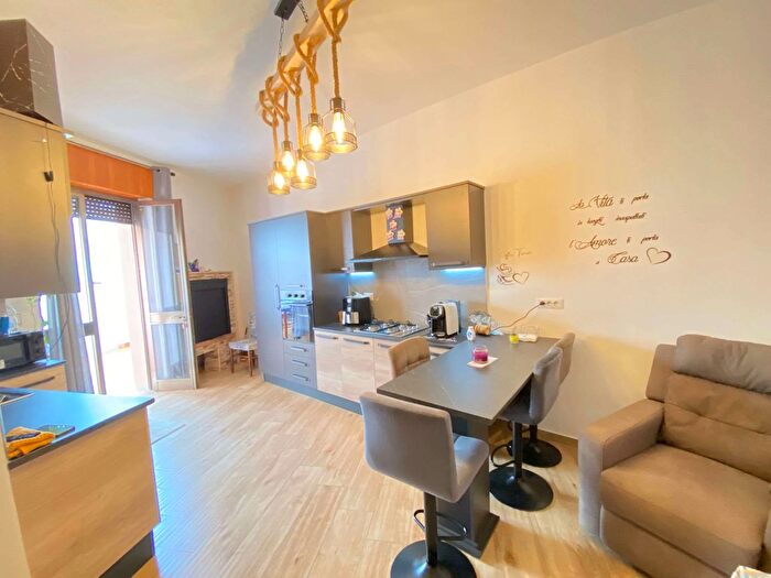 Appartamento quadrilocale in vendita in Via Manzoni, Casarano