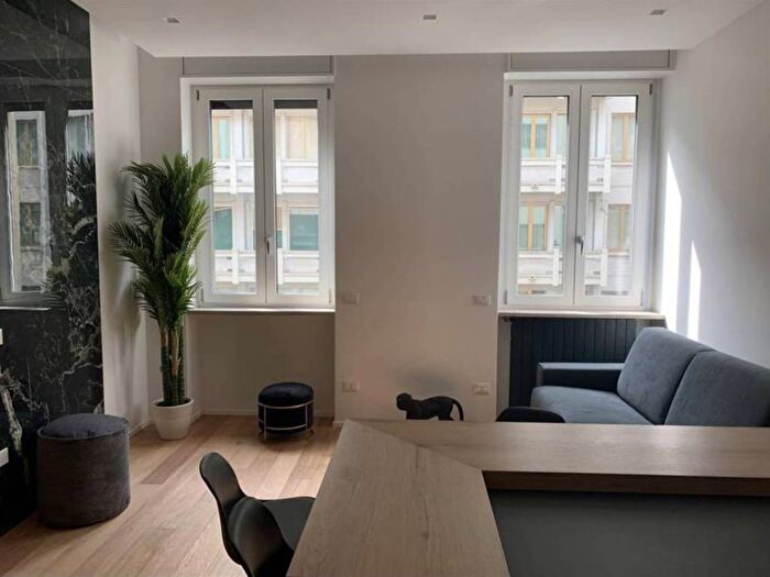 Appartamento bilocale in affitto in Via Francesco Sforza, Guastalla, Milano