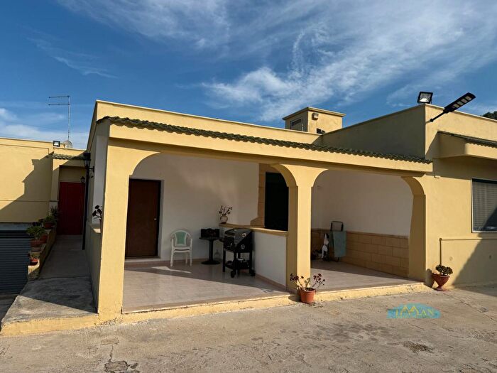 Casa con 5 locali in vendita in Strada Chiusa Contrada Centorizzi, Francavilla Fontana