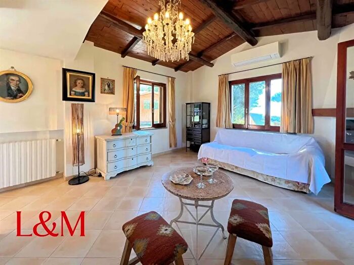 Casa bilocale in vendita in Via dei Macinanti, Castel Gandolfo