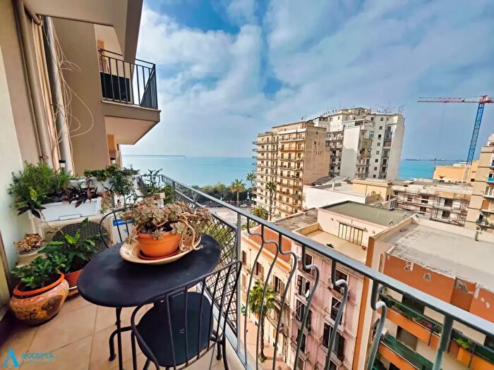 Appartamento trilocale in vendita in Via Angelo Berardi, Taranto