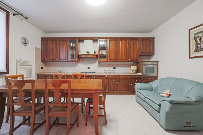 Appartamento quadrilocale in vendita in Via Camillo Cavour, Meldola