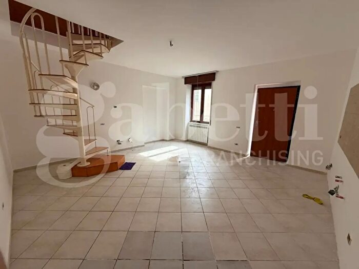 Appartamento bilocale in affitto in Via Vicolo De Simone, Roccapiemonte