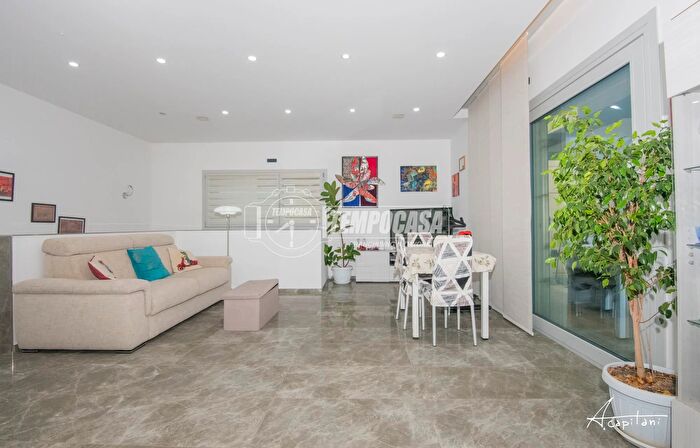 Casa trilocale in vendita in Via Viernheim E, Rovigo