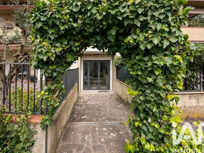 Appartamento con 5 locali in vendita in Via Michelangelo Buonarroti, Campi Bisenzio