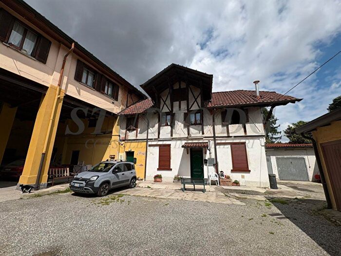 Appartamento quadrilocale in vendita in Via Opera Pia Radice, BovisioMasciago