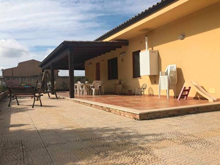 Casa con 5 locali in vendita in Via Armando Diaz, Canicatti