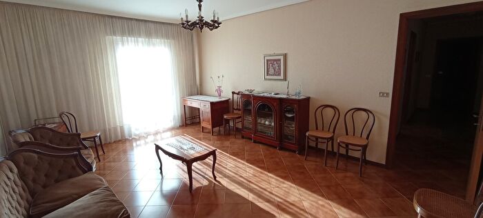 Appartamento con 5 locali in vendita in Ragusa