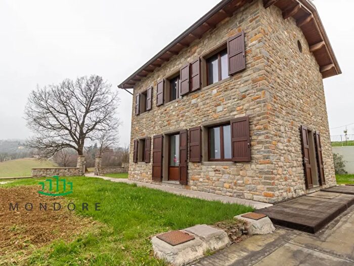 Casa con 5 locali in vendita in Via Nazionale Livegn, Pianoro