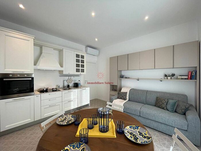 Appartamento bilocale in affitto in Via Giuseppe Garibaldi, Centro, Varazze